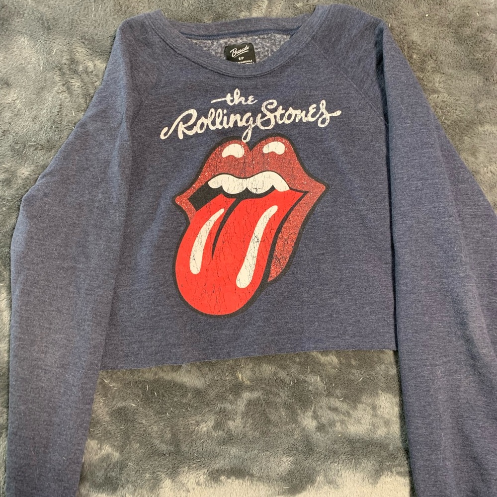 navy cropped sweater